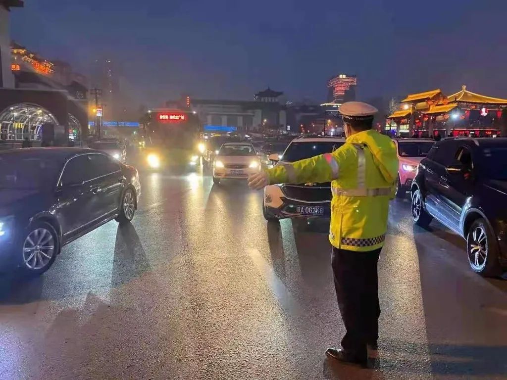 ������������������ʾ�������ս�̬ͨ����Σ�