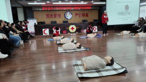 غʮֻڳǱСѧչӦȻѵ