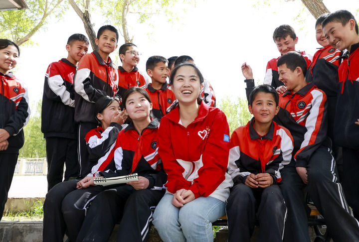 ѩʱ Žܶƪϰƽͬ־ΪĵĵϵɽŮ½չʵ