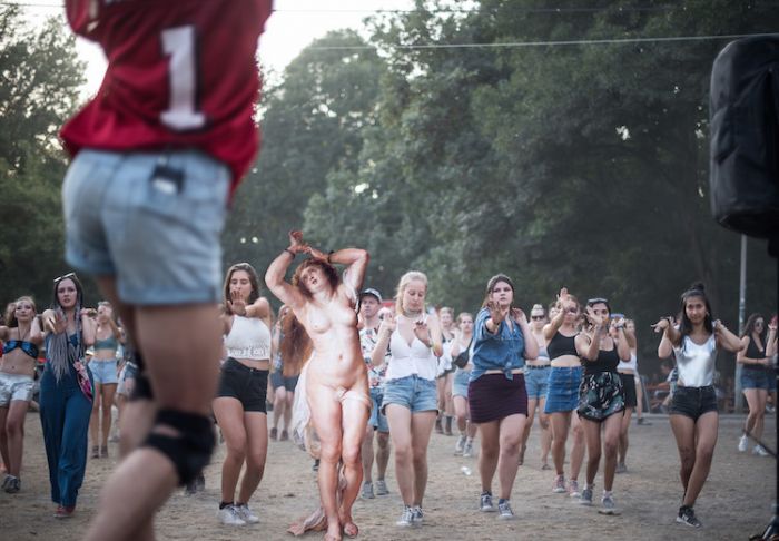 classical-paintings-music-festivals-marton-nemenyi-2